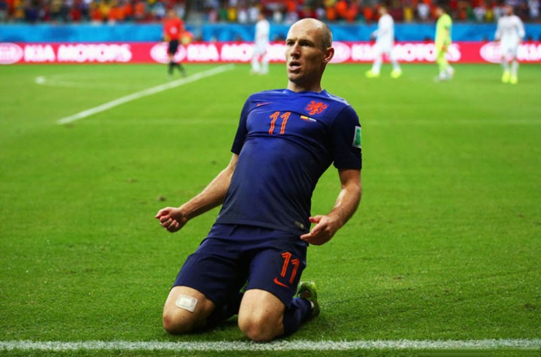 robin-van-persie-celebrating-goal-in-spain-vs-netherlands-world-cup-2014