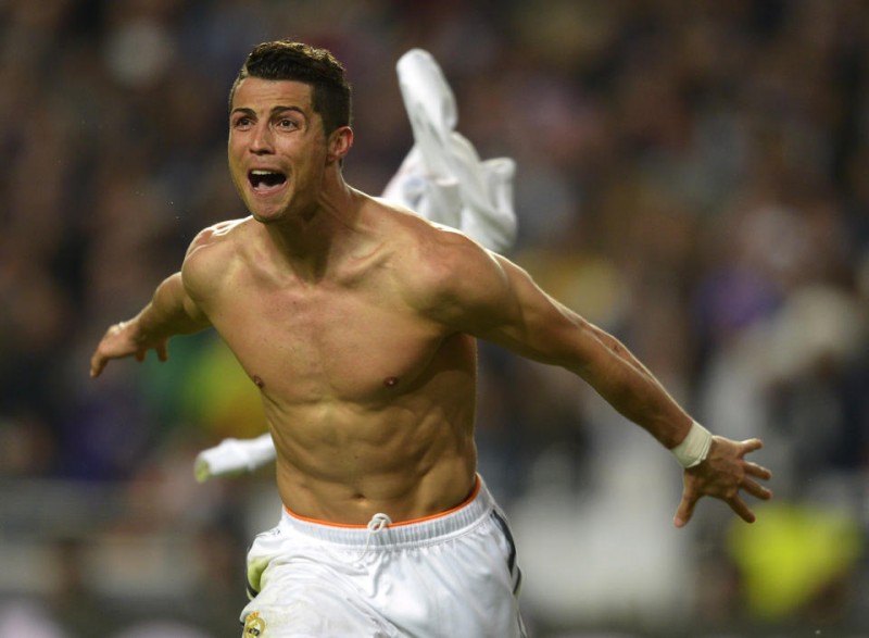 Cristiano Ronaldo shirtless in the Champions League final
