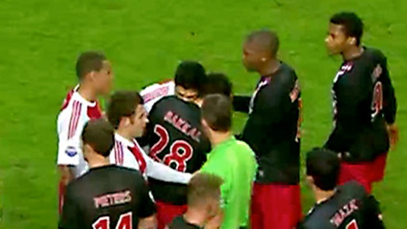Luis Suárez biting Otman Bakkal, in PSV vs Ajax, in 2010