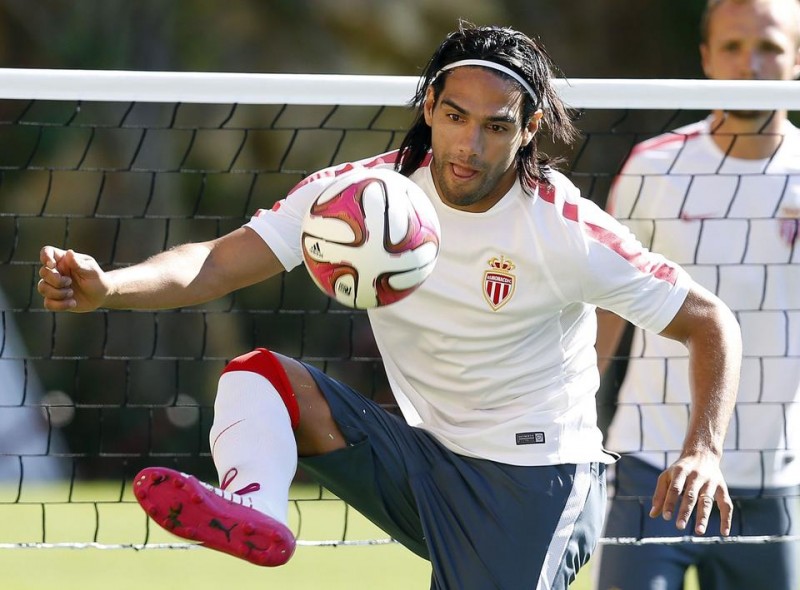 Falcao back to training after the ACL knee injury, in 2014