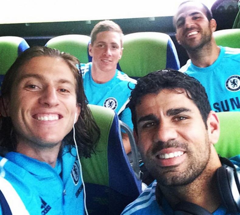 Filipe Luis selife with Diego Costa, Fernando Torres and Cesc Fabregas, in Chelsea 2014-2015