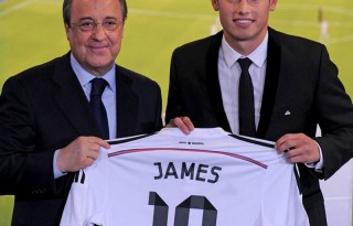 Florentino Pérez presenting James Rodríguez as Real Madrid new player