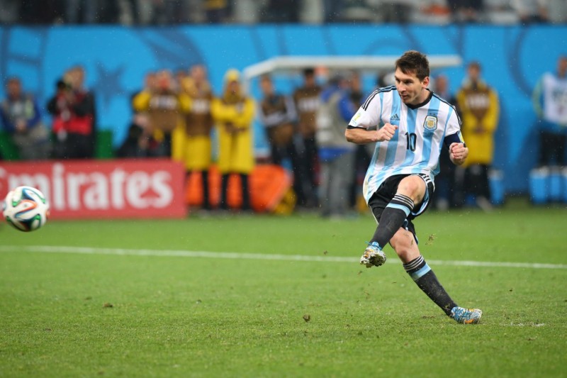 Lionel Messi penalty-kick, in Argentina vs Netherlands, FIFA World Cup 2014