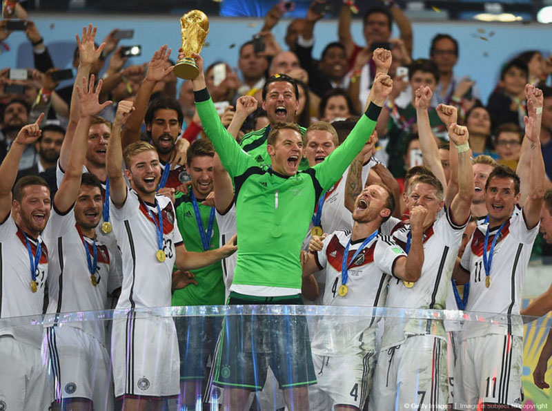 Manuel Neuer lifting the World Cup trophy for Germany