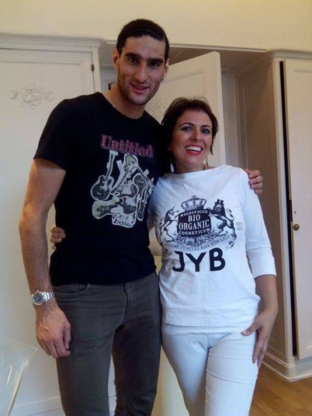 Marouane Fellaini showing off his new haircut after the World Cup 2014