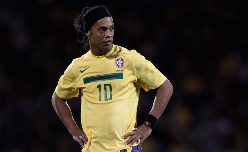 Ronaldinho wearing shirt number 10 in the Brazilian National Team