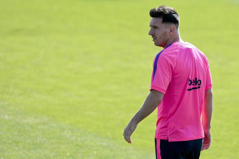 Lionel Messi's new look in FC Barcelona first training in 2014-2015