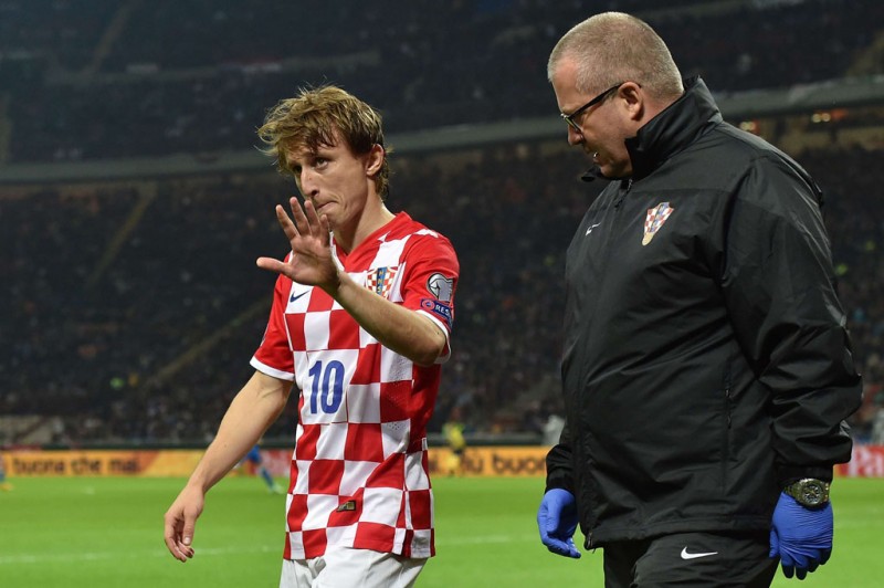 Luka Modric walking off the pitch after getting injured for Croatia