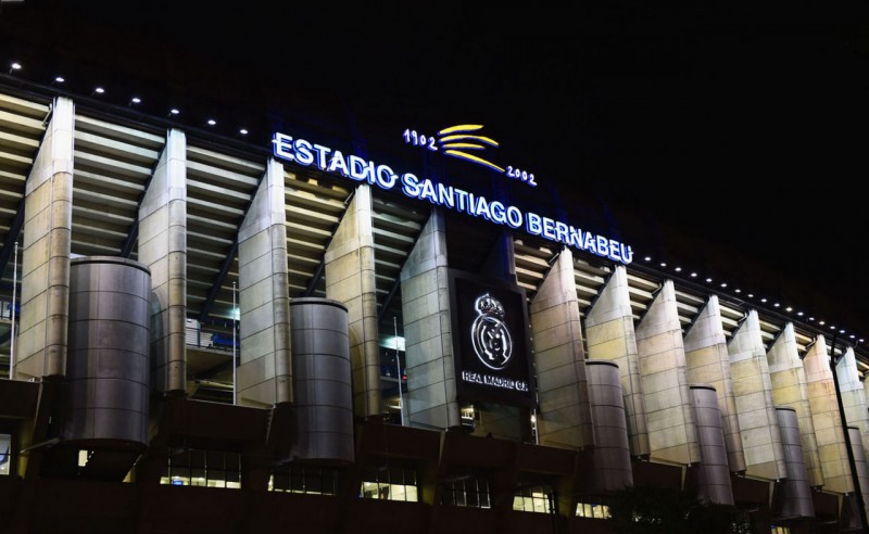 Santiago Bernabéu outside view, at night