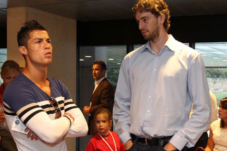 Cristiano Ronaldo next to Pau Gasol