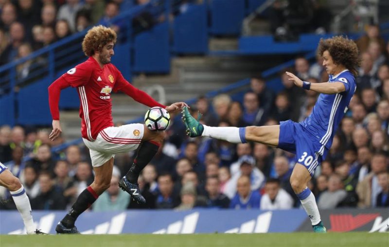 Fellaini and David Luiz in Chelsea vs Manchester United for the Premier League in 2016-17