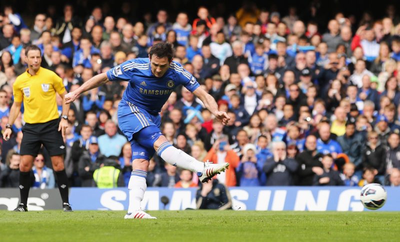 Frank Lampard shooting and scoring for Chelsea FC