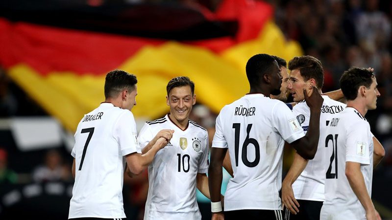 German players gathered in group